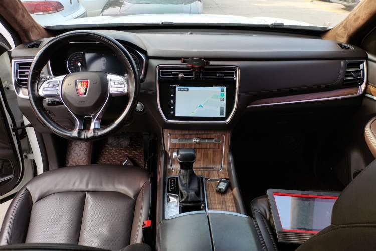 Used Roewe RX8 2018 30T Smart Connectivity Two-Wheel Drive Supreme Edition