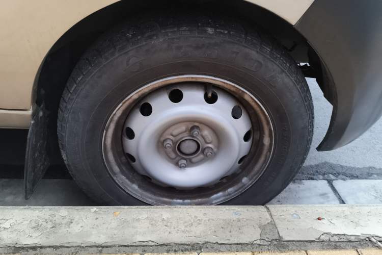 Used Jinbei Hiace X30 2020 1.5L Super-Comfortable Version China VI Standard SWC15M