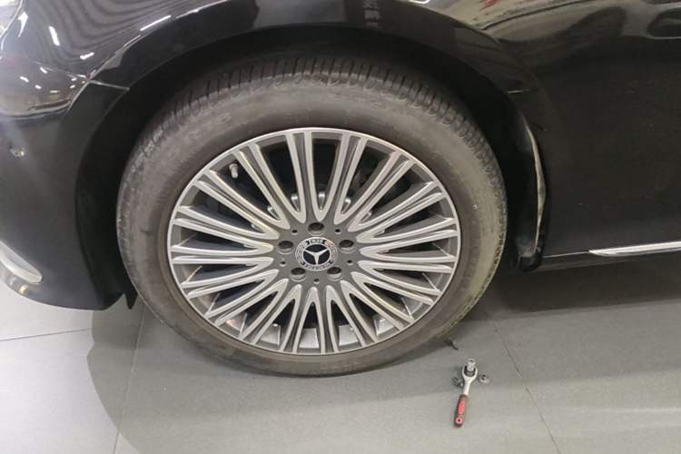 Used Mercedes-Benz E-Class 2023 Updated E 300 L Luxury Edition

