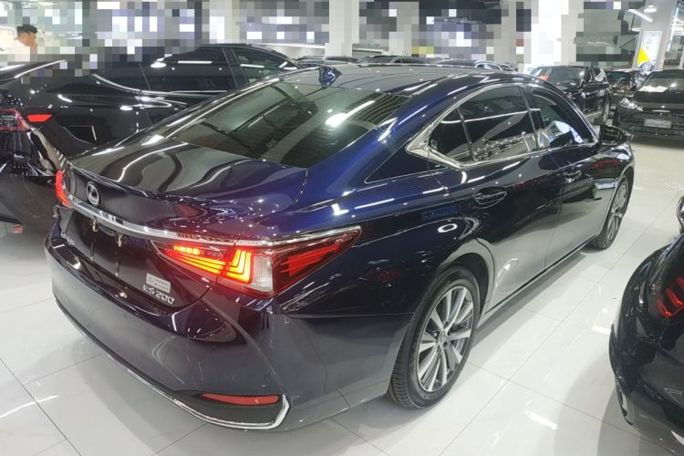Used Lexus ES 2020 200 Excellence Edition
