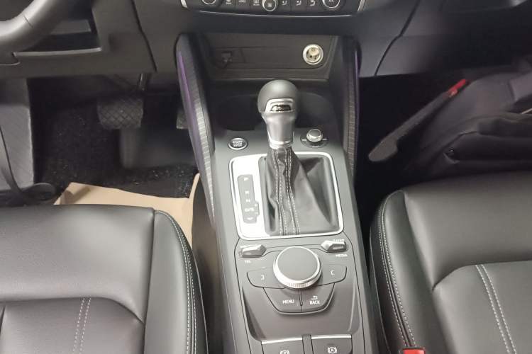 Used Audi Q2L 2024 35TFSI Fashionable and Dynamic Edition