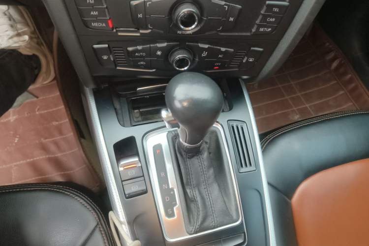 Used Audi A4L 2012 2.0 TFSI automatic standard version