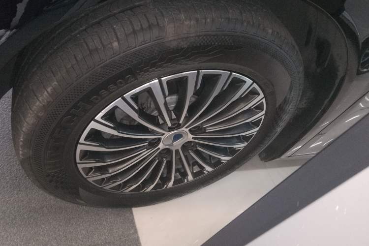 Used Denza D9 2023 DM-i 945 Business Edition
