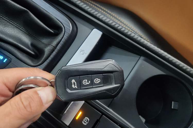 Used JMC Yusheng S330 2016 1.5L GTDi Automatic Two-Wheel Drive Prestige Edition