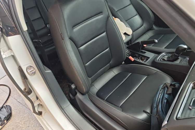 Used Volkswagen Sagitar 2018 280TSI DSG Ignite Edition Right Front Seat