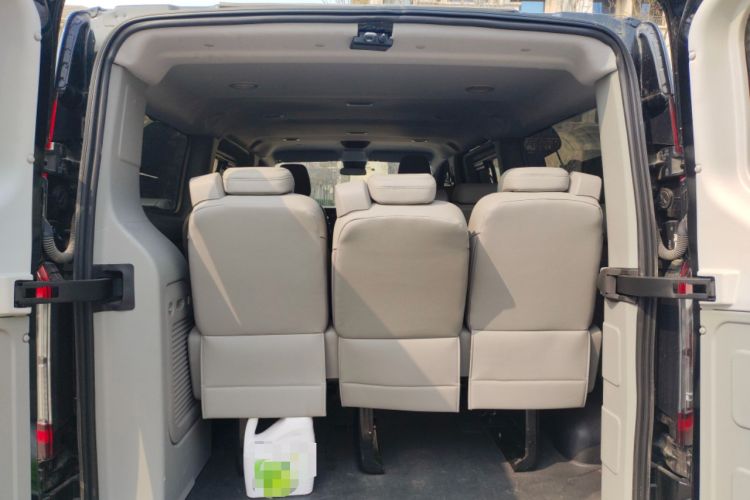 Used Ford Transit 2023 2.0T Gasoline Automatic Business & Travel Model Mid-axle Low-roof Design 7/8/9-Seater