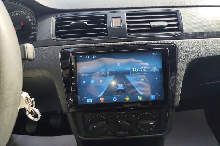 Used Volkswagen Santana 2016 1.6L Manual Fashion Edition
