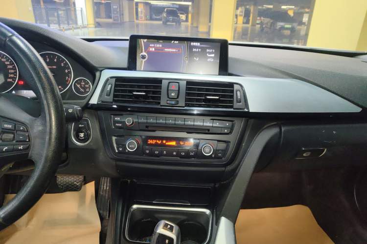 Used BMW 4 Series 2014 420i Fashion Model