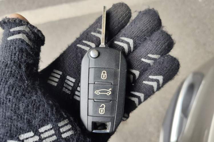 Used Peugeot 3008 2015 2.0L Automatic Trend Edition