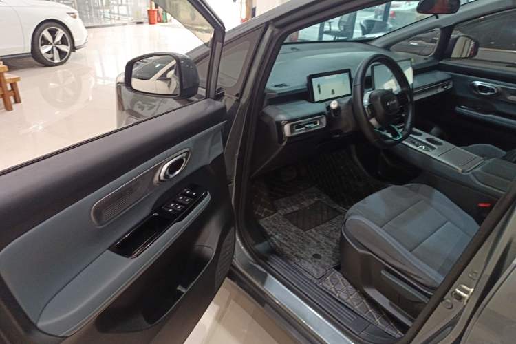 Used AION Y 2023 Plus 510 Enjoy Edition