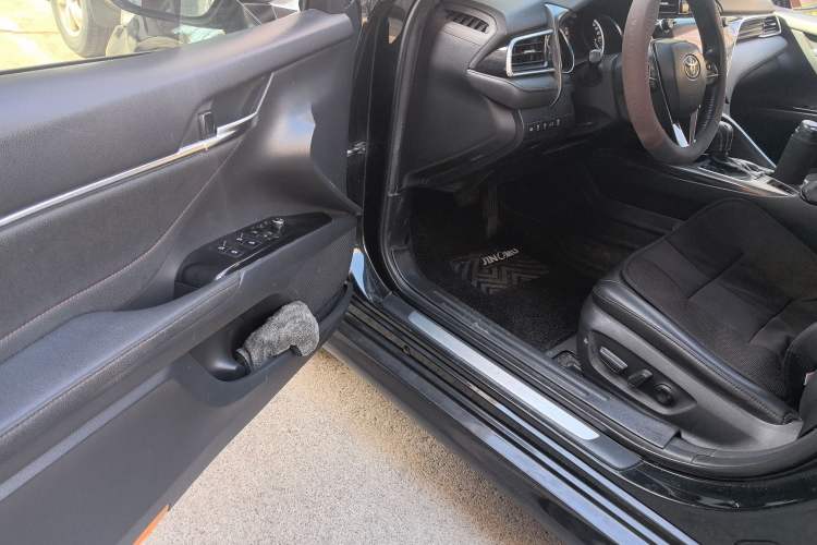 Used Toyota Camry 2019 2.5G Luxury Edition China VI Standard