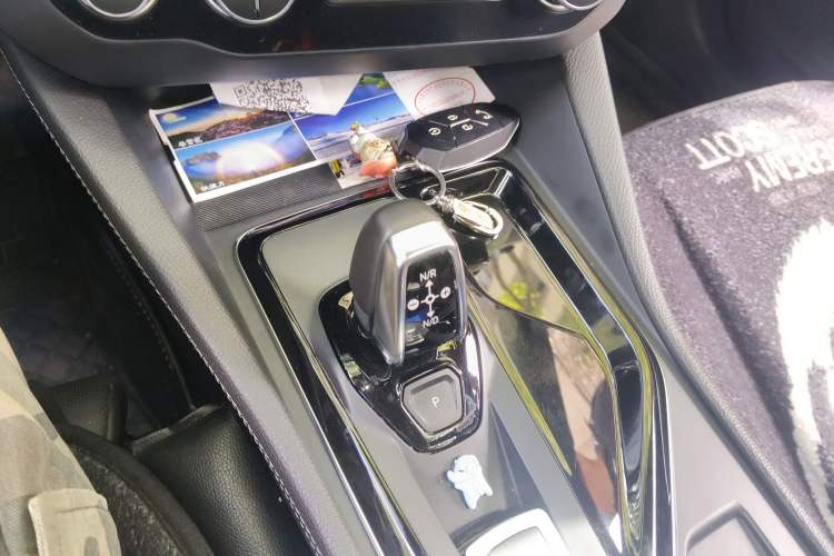 Used Lynk & Co 02 2020 1.5T DCT Two-Wheel Drive Pro Edition Gear Lever