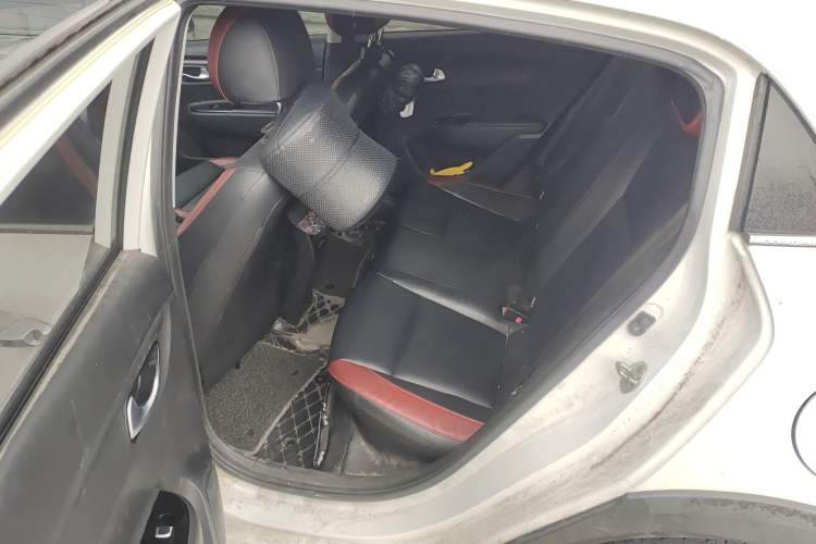 Used Kia KX Cross 2018 1.6L Automatic Dynamic Sunroof Version
