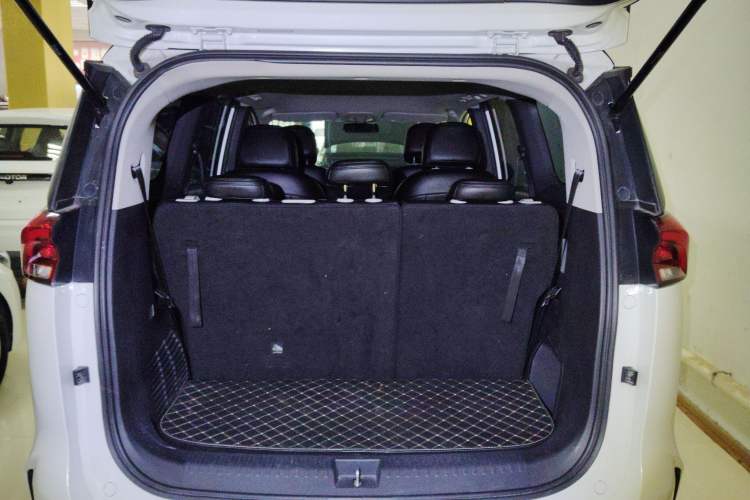 Used SAIC MAXUS EUNIQ 5 2020 Elite Edition 7 Seats
