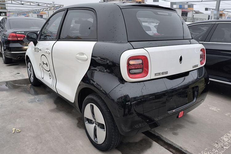 Used ORA Black Cat 2021 301 km Basic Version
