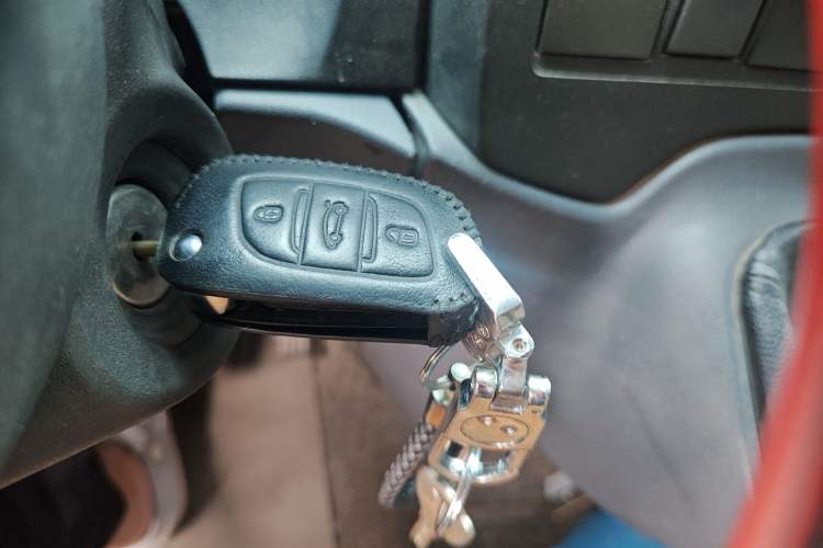 Used Ford Transit Custom 2016 2.2T Long-Wheelbase 6/7-Seater Mid-Roof Multi-Purpose Vehicle Vehicle Key