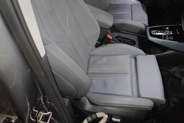 Used Audi Q5 e-tron 2023 40 e-tron Starry Edition Mecha Kit