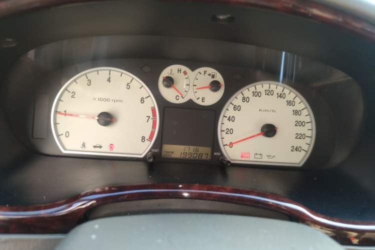 Used Hyundai MoInca 2009 2.0L Manual Luxury Edition GL
