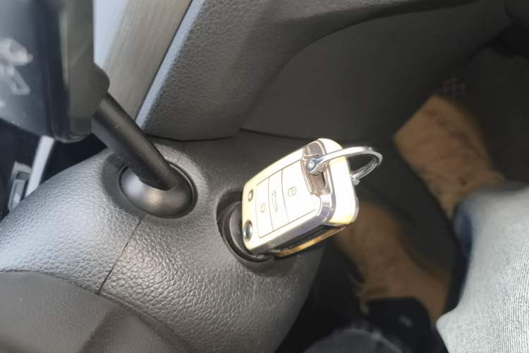 Used Volkswagen Touran 2016 Volkswagen Touran L 280TSI DSG Comfort Edition Vehicle Key