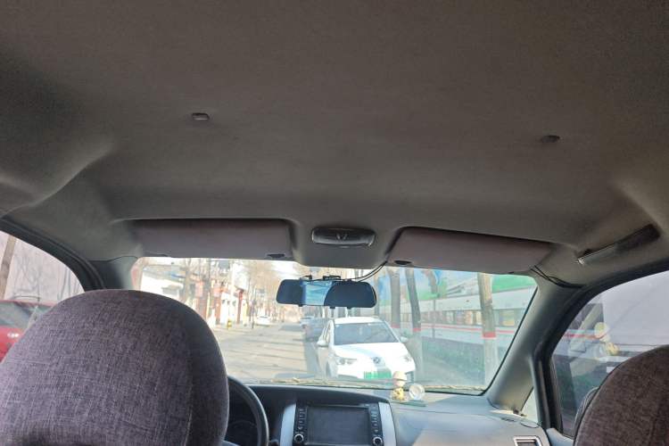 Used Dongfeng Shuaike 2011 1.6L Manual Comfort 7-Seater
