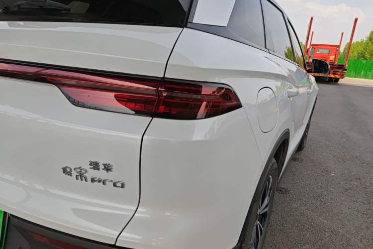 Used BYD Song Pro New Energy 2025 Second-Generation DM-i 75KM Leading Edition Right Rear Taillight