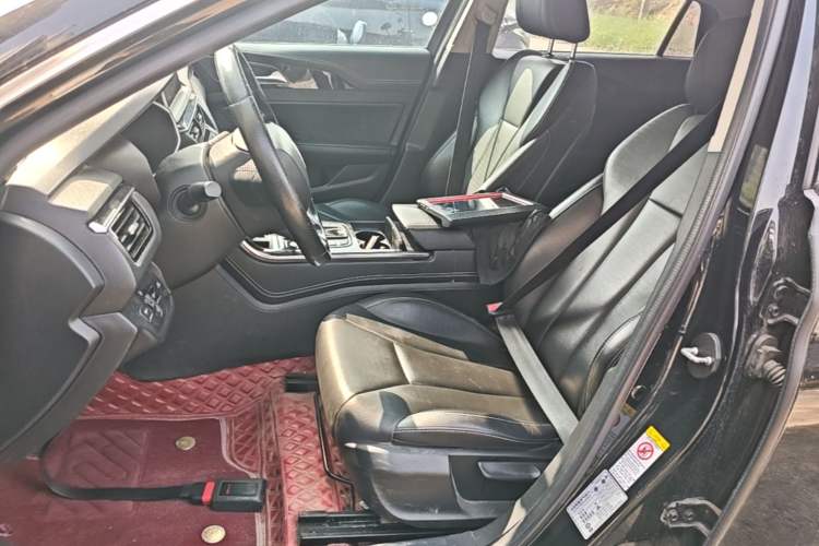 Used Hongqi H5 2019 30TD Dynamic Edition
