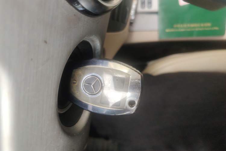 Used Mercedes-Benz GLK-Class 2013 GLK 300 4MATIC Dynamic Sunroof Model Vehicle Key