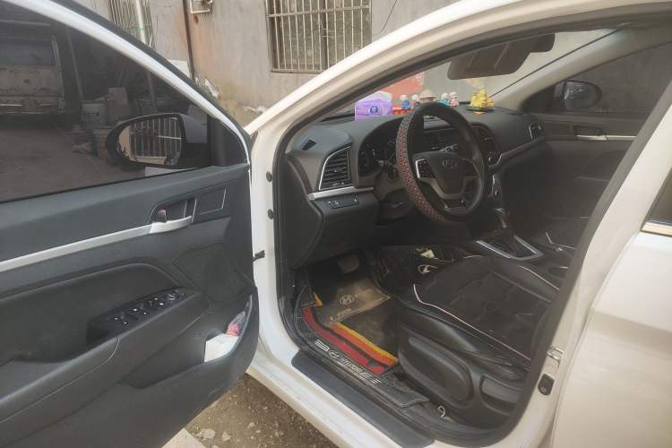 Used Hyundai Elantra (6th Generation / Lingdong) 2016 1.6L Automatic ZhiXuan – Elite Version