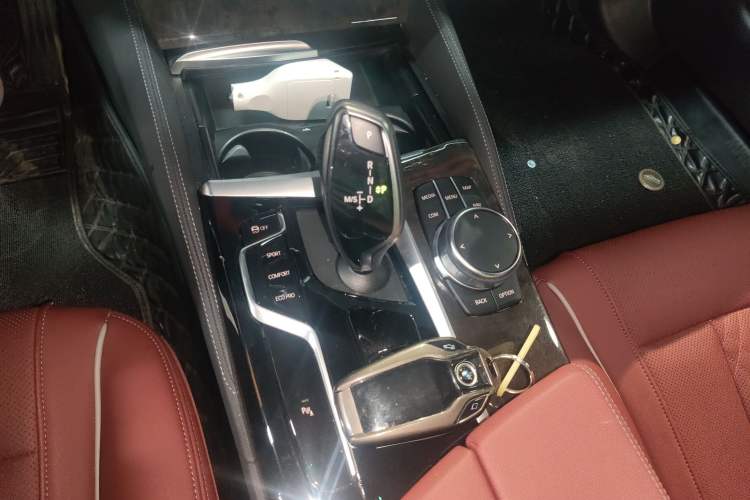 Used BMW 5 Series 2022 Second Facelift 525Li M Sport Package Gear Lever