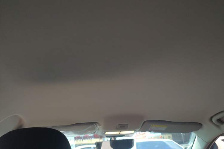 Used Roewe i5 2023 1.5L Manual Comfort Edition
