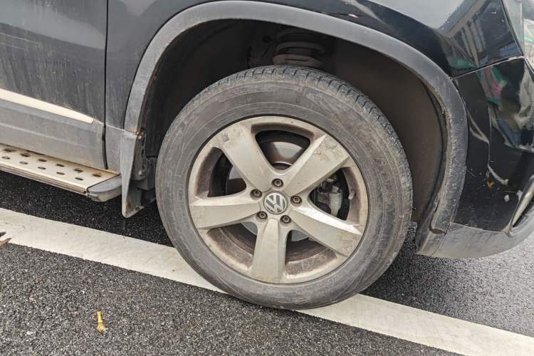 Used Volkswagen Tiguan 2013 1.8 TSI Automatic Two-Wheel Drive Comfort Edition Right Front Wheel Hub