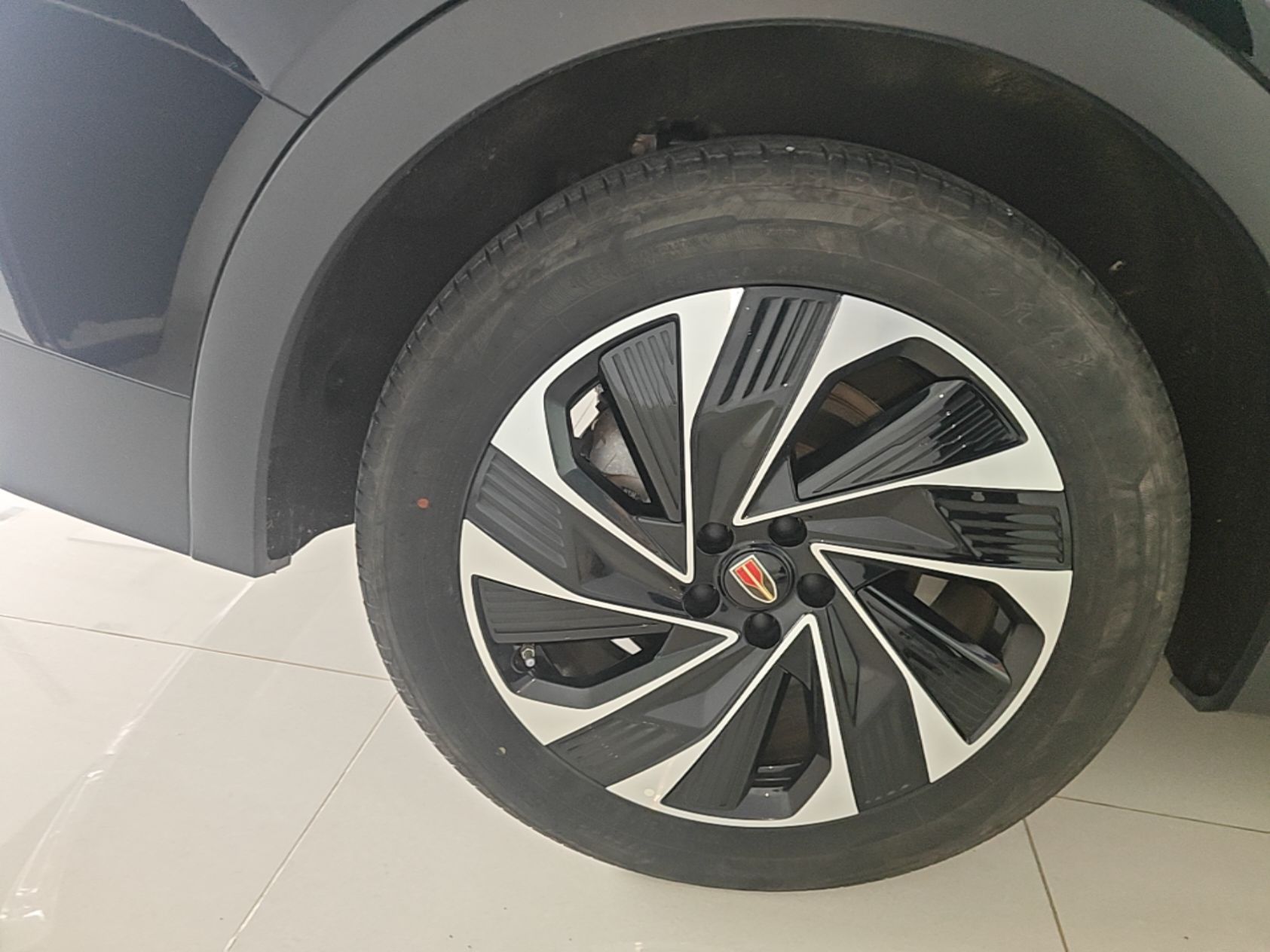 Hongqi HS7 PHEV 2024 2.0T PHEV Four-Wheel Drive Flagship Edition 7 Seats — снимка 11