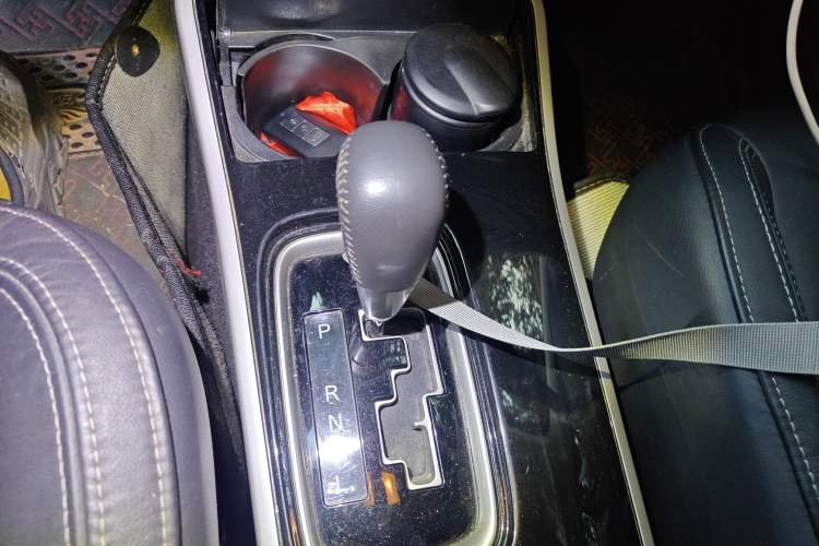 Used Mitsubishi Outlander 2019 2.4L 4x4 Zhi Xiang Edition 5 Seats China V Emission Standard
