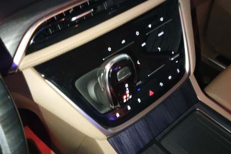 Used Buick GL8 2021 ES Land Cruiser 653T Luxury Edition
