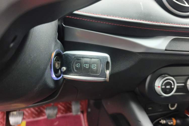 Used Dongfeng Fengon 500 2022 1.5L Manual Enjoyment Model