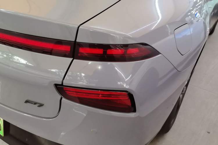 Used XPeng P7 2021 480E Exterior 3