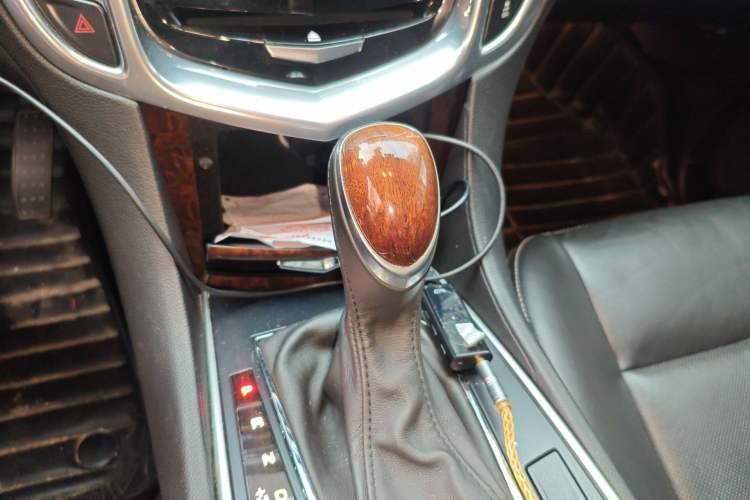 Used Cadillac SRX 2013 3.0L Leading Model