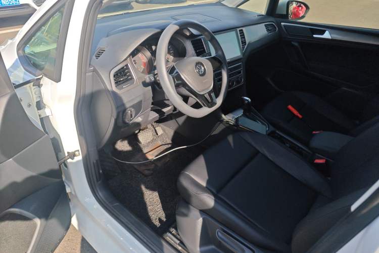 Used Volkswagen Golf Sportsvan 2018 1.6L Automatic Comfort Model
