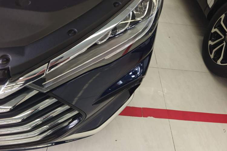 Used BYD Song MAX 2021 Upgraded Model 1.5T Automatic Prestige 7-Seater Left Front Headlight