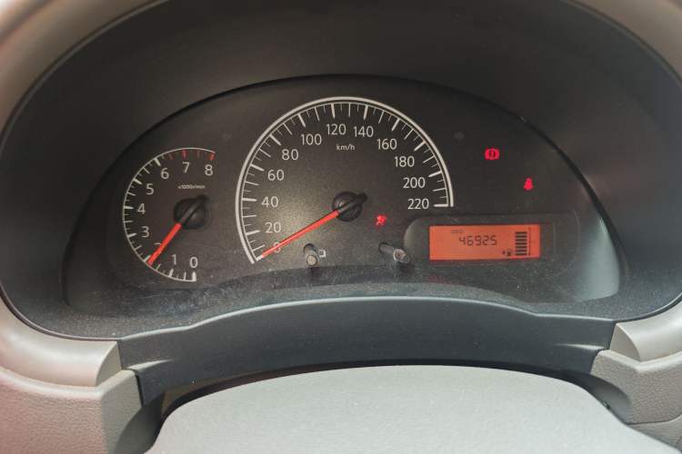 Used Nissan Sunny 2015 1.5XE Manual Comfort Edition
