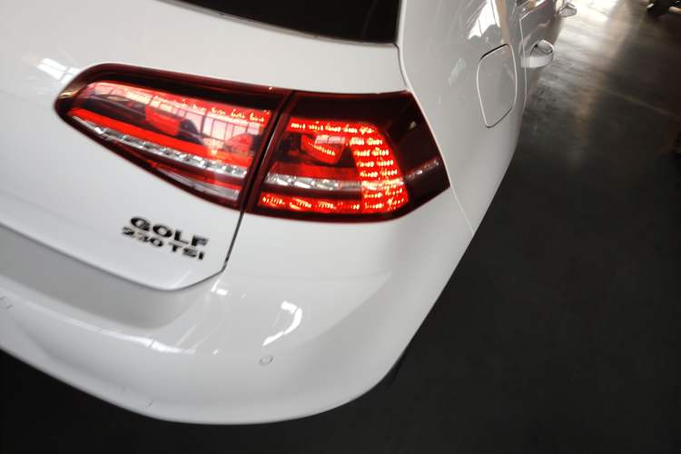 Used Volkswagen Golf 2017 230TSI Automatic Luxury Million-Vehicle Commemorative Edition