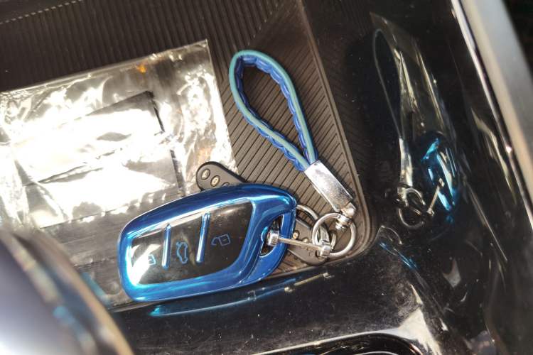 Used Roewe i5 2021 1.5L CVT Platinum Edition