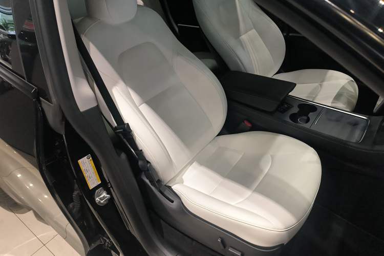 Used Tesla Model Y 2022 Performance High-Performance All-Wheel-Drive Version
