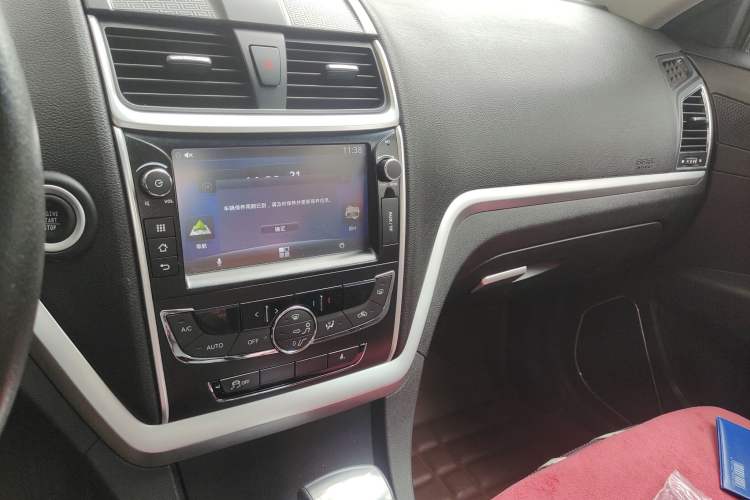 Used Geely Auto Emgrand 2015 Sedan 1.5L CVT Upward Version
