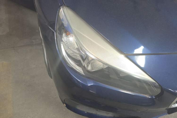 Used BMW 2 Series Active Tourer 2016 218i Fashion Model Right Front Headlight