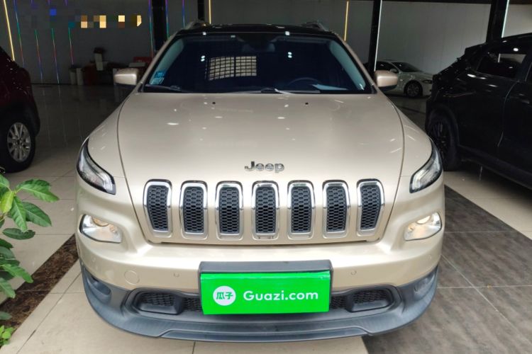 Used Jeep Cherokee 2016 2.0L Superior Edition