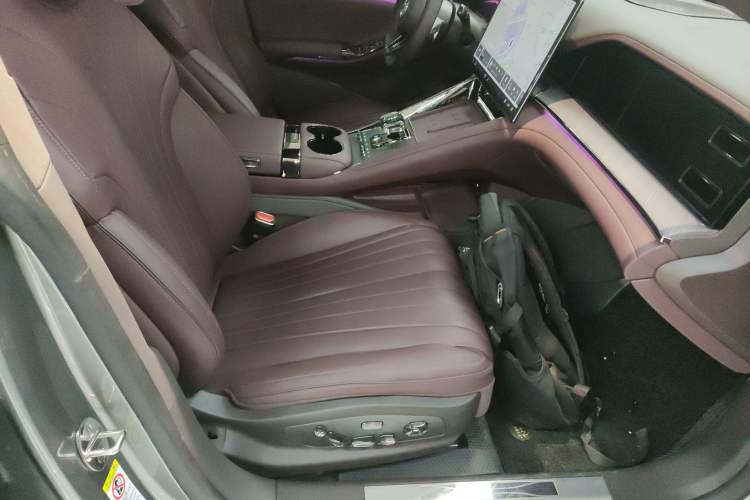 Used Denza Z9GT 2024 1100 Four-Wheel Drive Ultra Version Right Front Seat