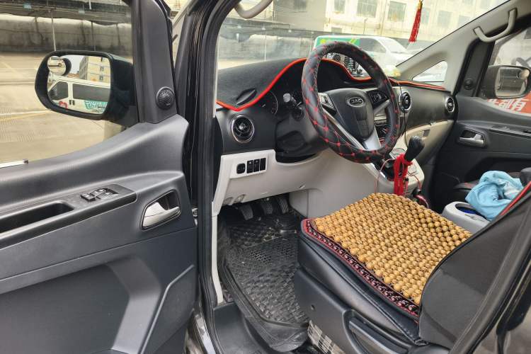 Used JAC Refine M3 2019 IKEA Edition 1.8L Luxury Smart Model