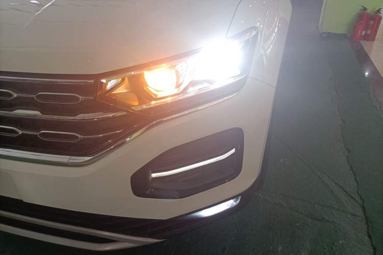 Used Volkswagen Tayron 2019 330TSI Four-Wheel Drive Luxury Version China V Standard
