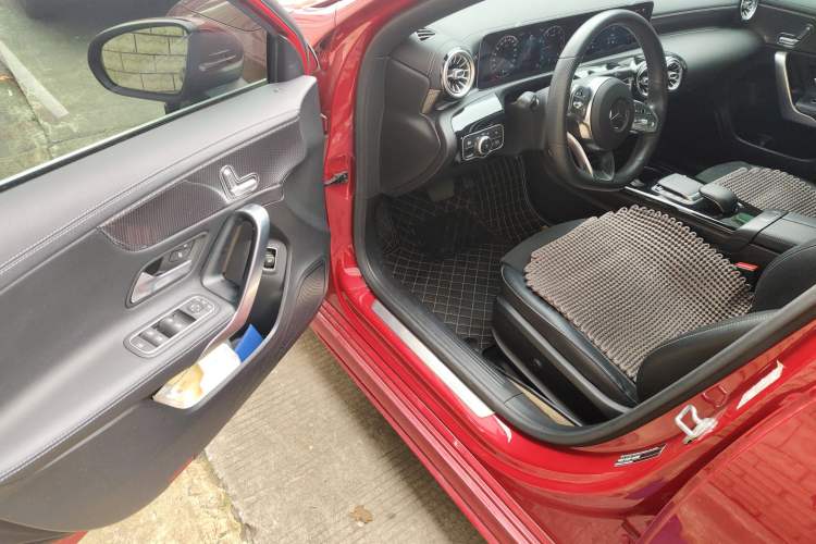 Used Mercedes-Benz A-Class 2020 Restyled A 200 L Sport Sedan Fashion Version
